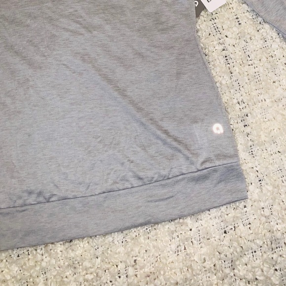 NWT Gray yoga top long sleeves - Picture 2 of 7
